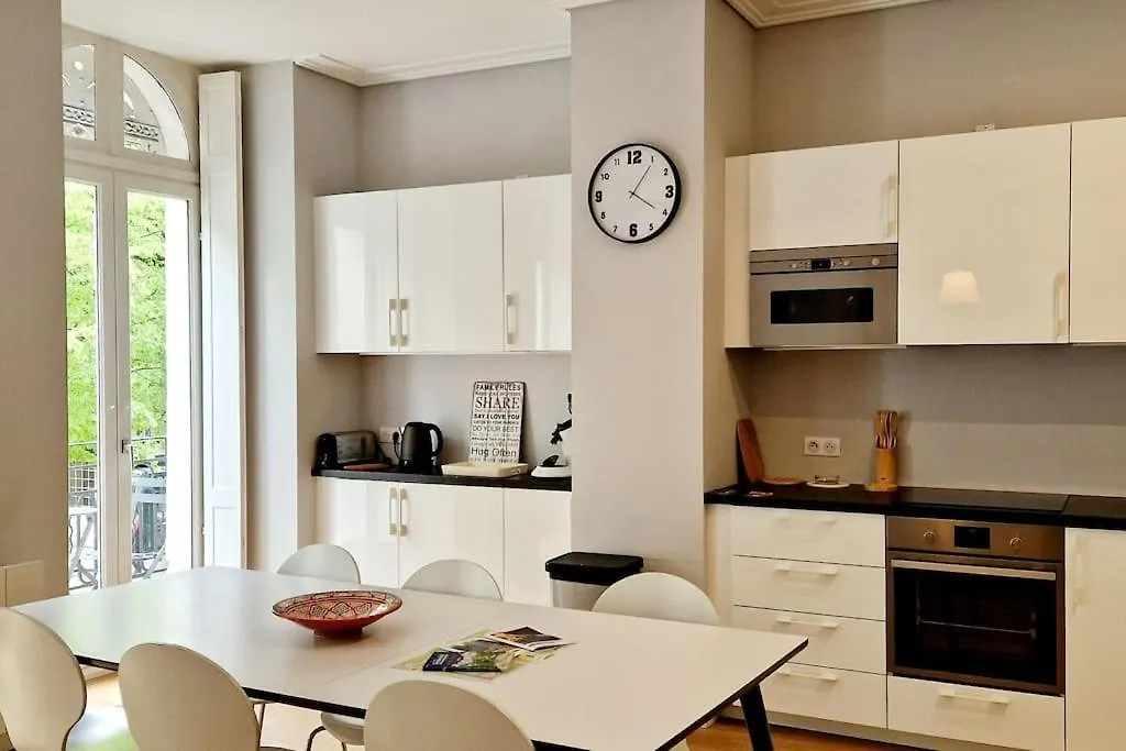 Charmant Appartement T3 Plein Centre Bagnères-de-Luchon Franciaország